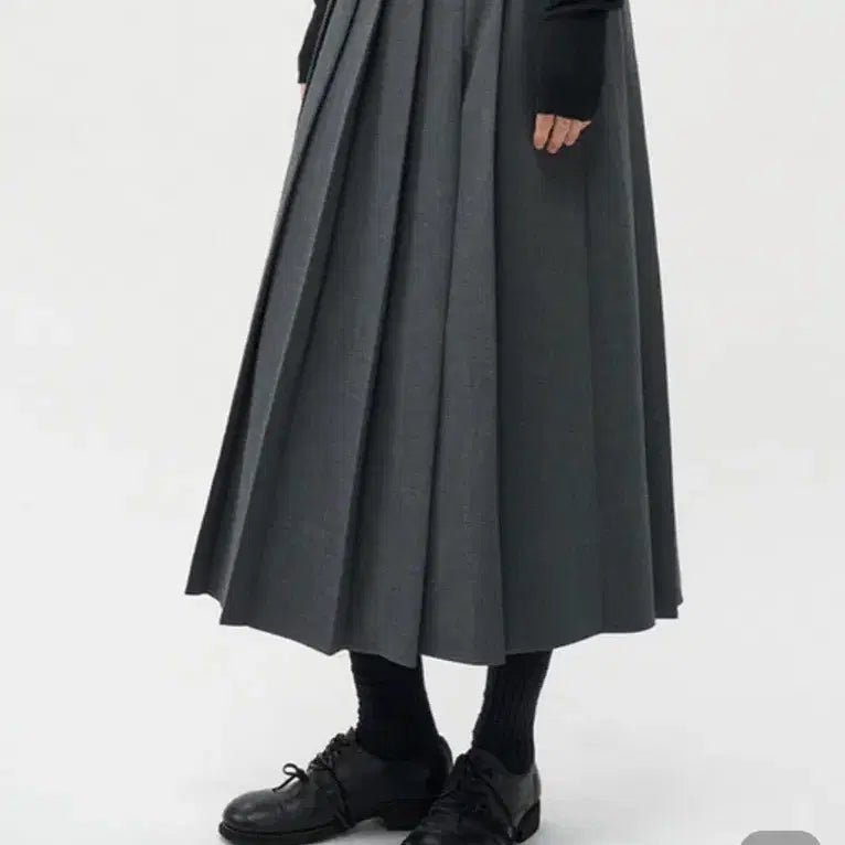 [BUNJANG] OFF AND AWAY Pleated Slit Skirt (Gray, Small) / 오프앤드어웨이 플리츠 슬릿스커트