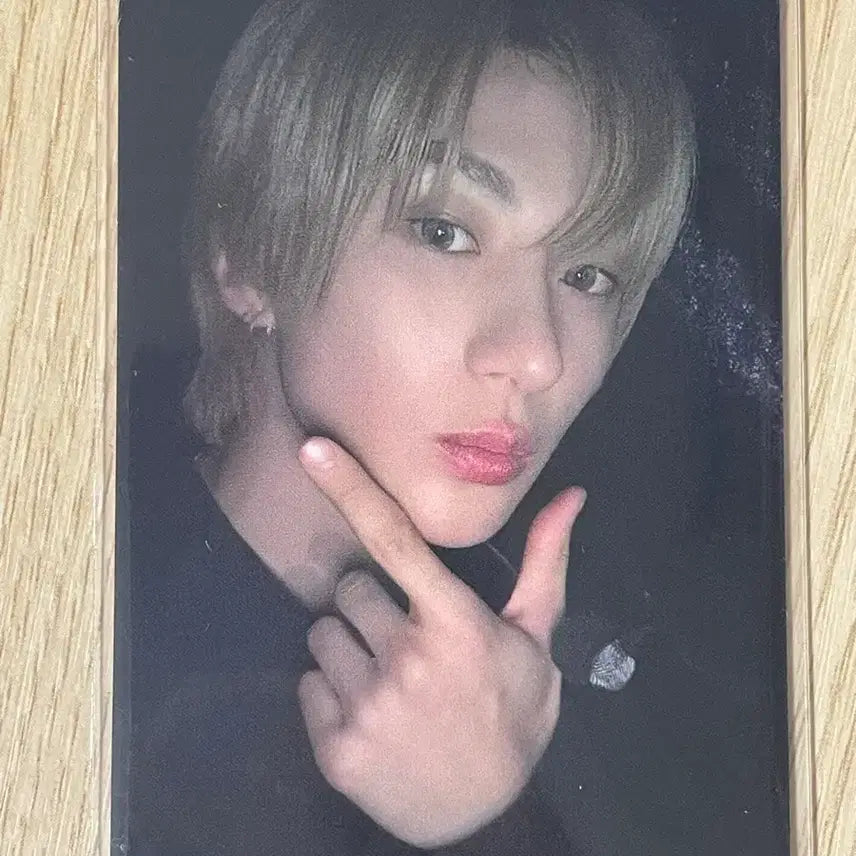 [BUNJANG] Everglow Anton Photocard / 에버라이즈 앤톤 포카
