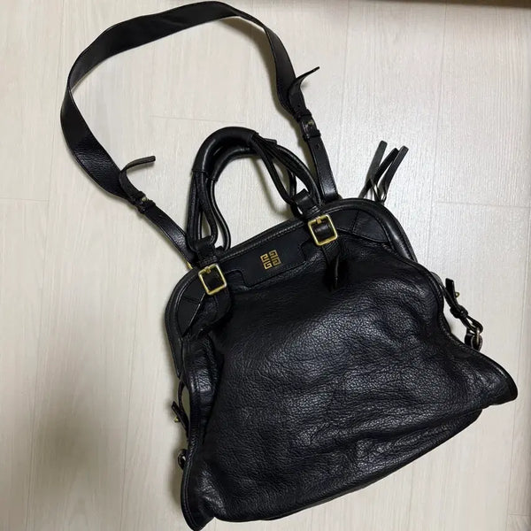 [BUNJANG] Givenchy Black Leather Postino Bag Tote Bag / 지방시 블랙 레더 토트백 포스티노백