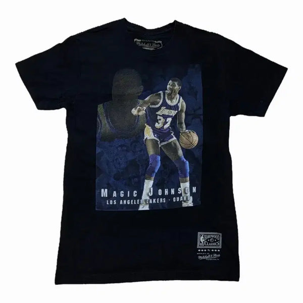 [BUNJANG] Mitchell & Ness NBA LA Lakers Magic Johnson Career Stats Record Short Sleeve T-Shirt / 미첼앤네스 NBA LA 레이커스 매직 존슨 커리어 스탯 레코드 반팔 티셔츠