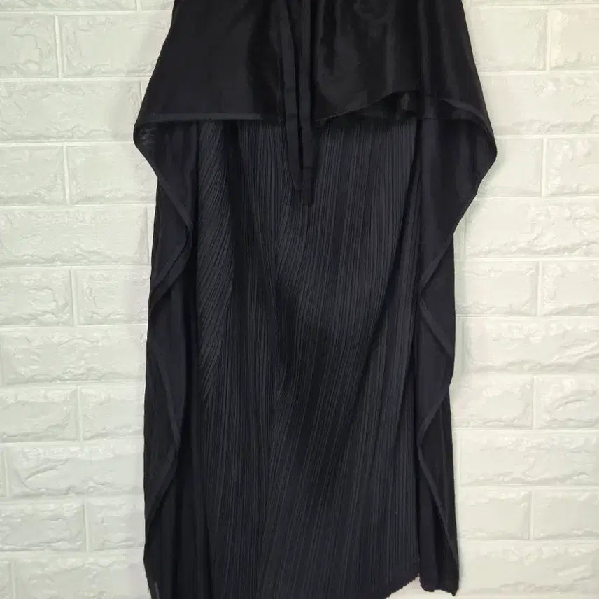 [BUNJANG] Issey Miyake Mainline Pleats Please Asymmetric Wrap Skirt / 90년대 미야케 메인라인 아카이브 이세이 미야케 페테 블랙 플리츠 비대칭 랩 스커트