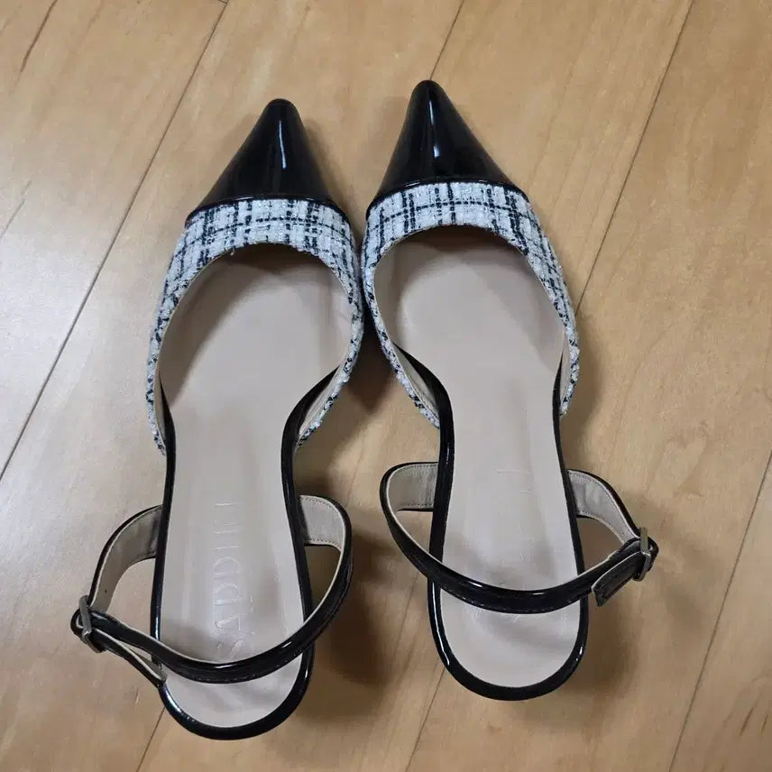 [BUNJANG] Sappun Tweed Color-block High Heels / 사뿐 트위드 배색 하이힐