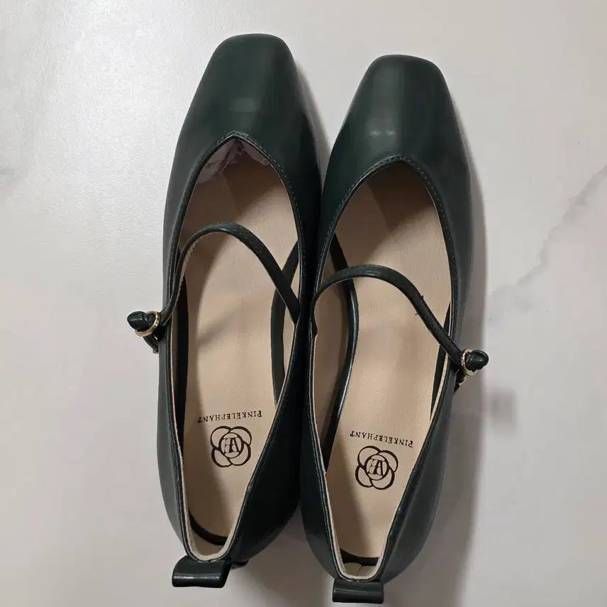 [BUNJANG] Pink Elephant Mary Jane Shoes - Green / 새상품 분홍코끼리 메리제인 슈즈 그린