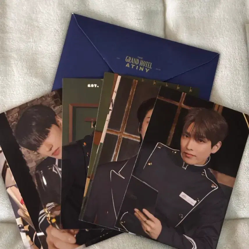 [BUNJANG] ATEEZ Membership Kit & Season's Greetings Postcard Set / 에이티즈 멤버쉽키트, 에이티즈 시즌그리팅 엽서