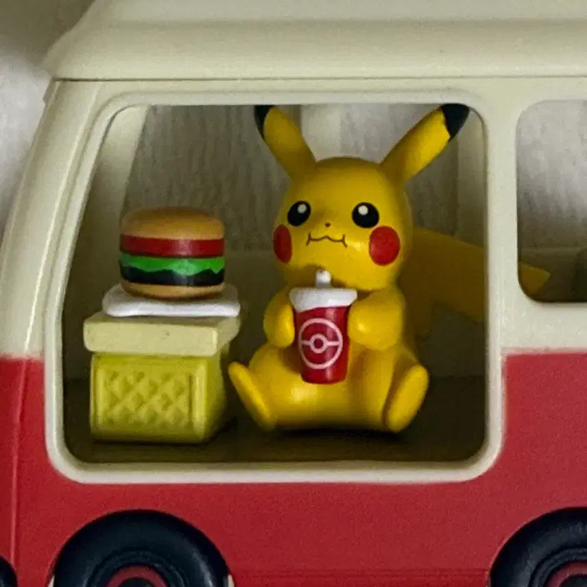 [BUNJANG] Pokemon Lotteria Camping Car Keyring Pikachu / 포켓몬 롯데리아 캠핑카 키링 피카츄