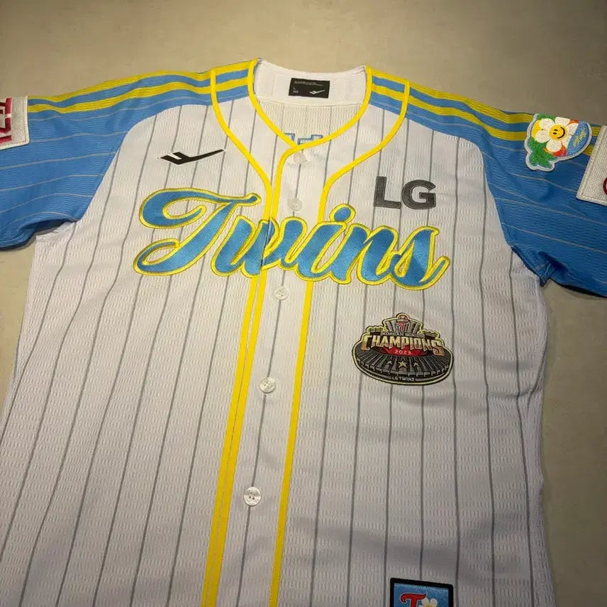 [BUNJANG] LG Twins Wiggle Wiggle Collaboration Uniform (Size 100, Im Chan-kyu) / [100/임찬규] 엘지트윈스 위글위글 콜라보 유니폼