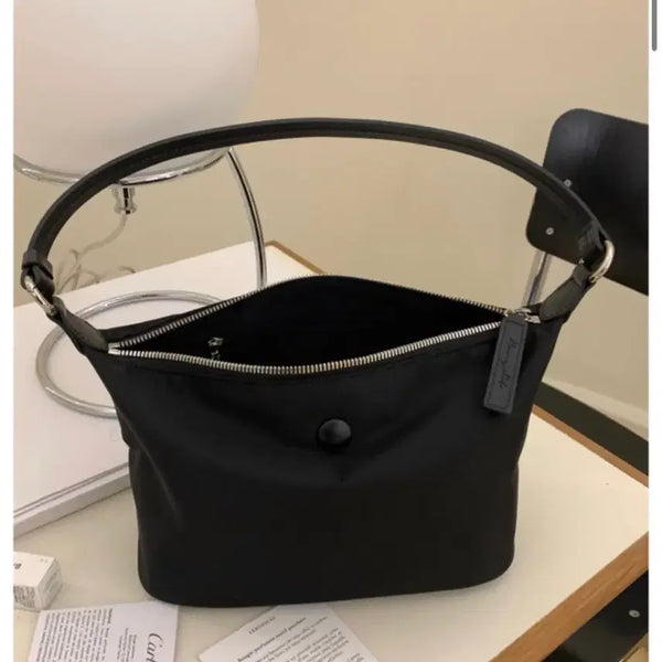 [BUNJANG] Bonggeut Pebble Bag Black / 봉긋 페블백 블랙