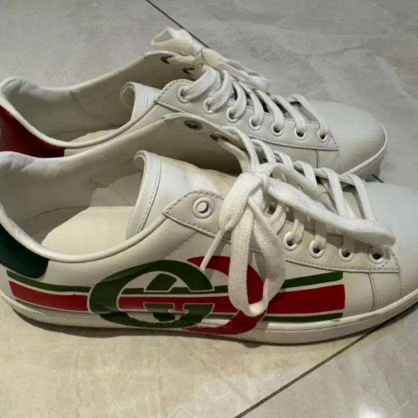 [BUNJANG] Gucci Interlocking Logo Women's Sneakers White Size 37.5 / 구찌 인터로킹 로고 여성 스니커즈 577145 37.5-036