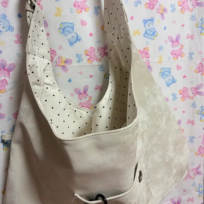 [BUNJANG] Letteri Reversible Shoulder Bag White / 레터리 숄더백 화이트
