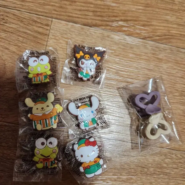 [BUNJANG] Sanrio Characters Limited Edition Jibbitz Bundle Set / 산리오 캐릭터 지비츠 한정판 양도 합니다!