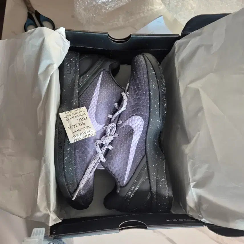 [BUNJANG] Kobe 6 EYBL 280mm / 코비6 eybl 280사이즈