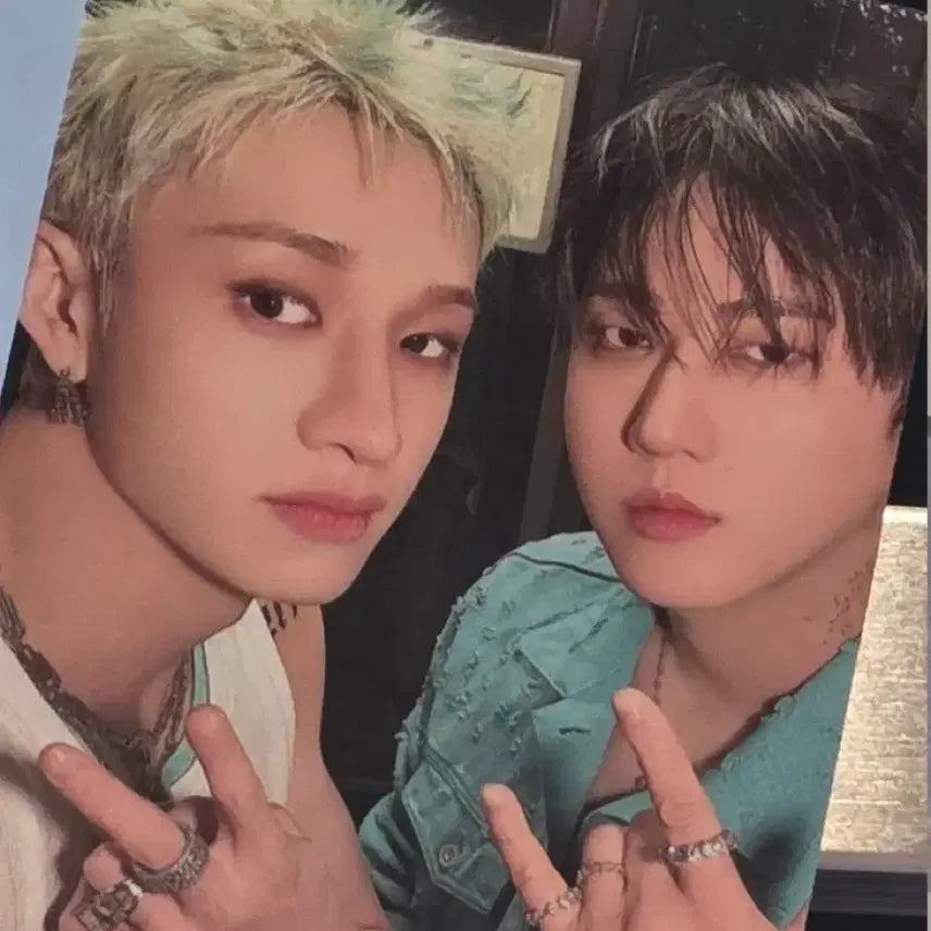 [BUNJANG] Stray Kids THIS & THAT Popup Long Sleeve T-Shirt Unit Photocard Chan Changbin / 스트레이키즈 THIS & THAT 팝업 롱슬리브 티셔츠 유닛포카 찬 창빈