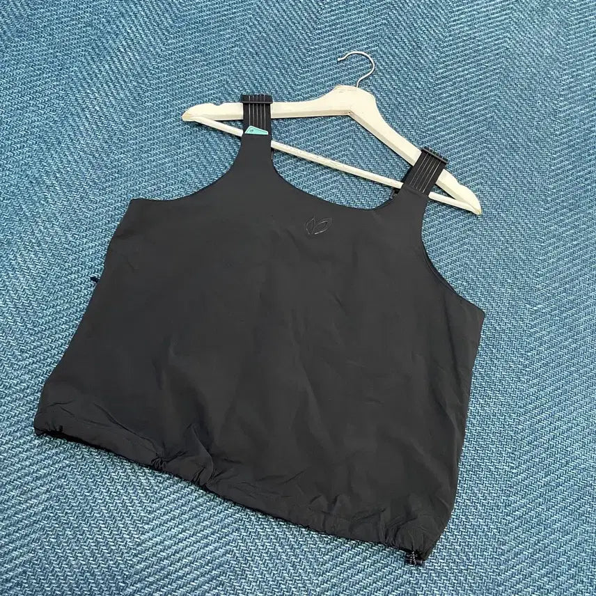 [BUNJANG] Master Bunny Cropped Nylon Vest Women's 95 / [여성95] 마스터바니 크롭 나일론 베스트 만원샵