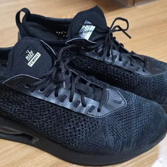 [BUNJANG] Nike Flyknit Racer Black Running Shoes / 나이키 플라이니트 레이서 275