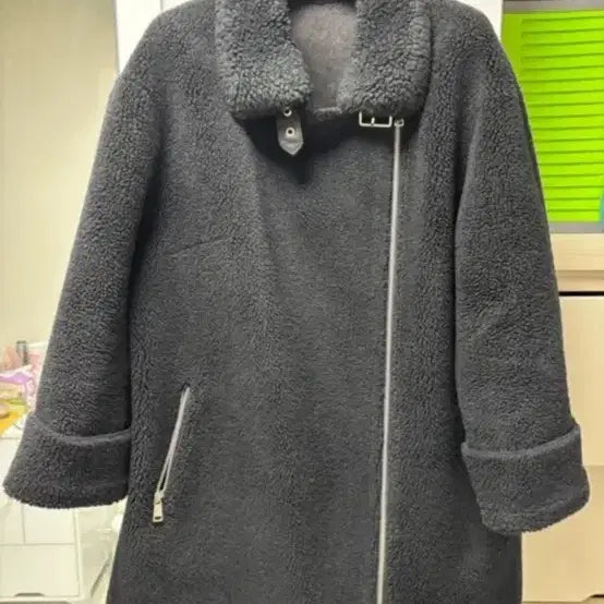 [BUNJANG] The I'Z Collection Black Bouclé Coat / 더 아이잗 컬렉션 블랙 부클 코트