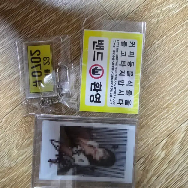 [BUNJANG] QWER 3rd Album Fan Sign Event Signed Polaroid + Goods / qwer 3집 막팬싸 시연 싸인 폴라 + 굿즈