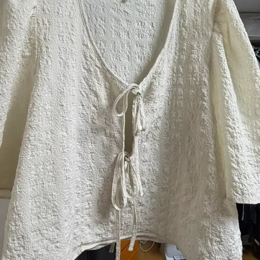 [BUNJANG] GROVE Ribbon Tie Short Sleeve Blouse / 그로브(GROVE) 리본 타이 반팔 블라우스
