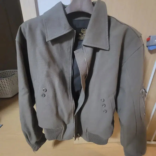 [BUNJANG] Pogservice Bomber Jacket Khaki Free Size / 거의새옷 포그서비스 봄버 자켓 카키색상 프리사이즈 pogservice