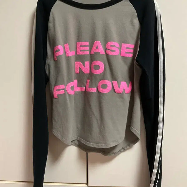 [BUNJANG] Please Follow Logo Long Sleeve T-Shirt / 플리즈노팔로우 로고 긴팔 티셔츠