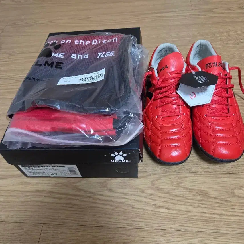 [BUNJANG] Kelme x tlss 1.1 tf 265mm / 켈미 X tlss 1.1 tf 새상품 265mm