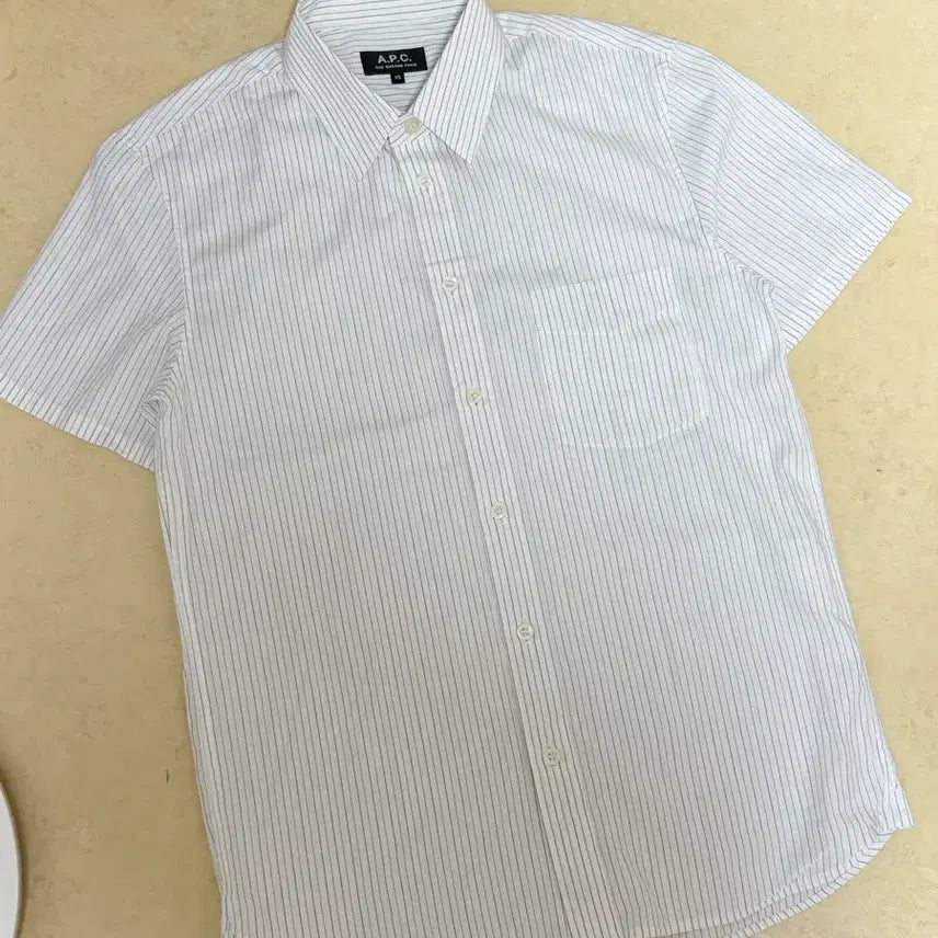 [BUNJANG] A.P.C. Pinstripe Short Sleeve Shirt / 아페쎄(A.P.C.) 화이트 핀스트라이프 반팔 셔츠