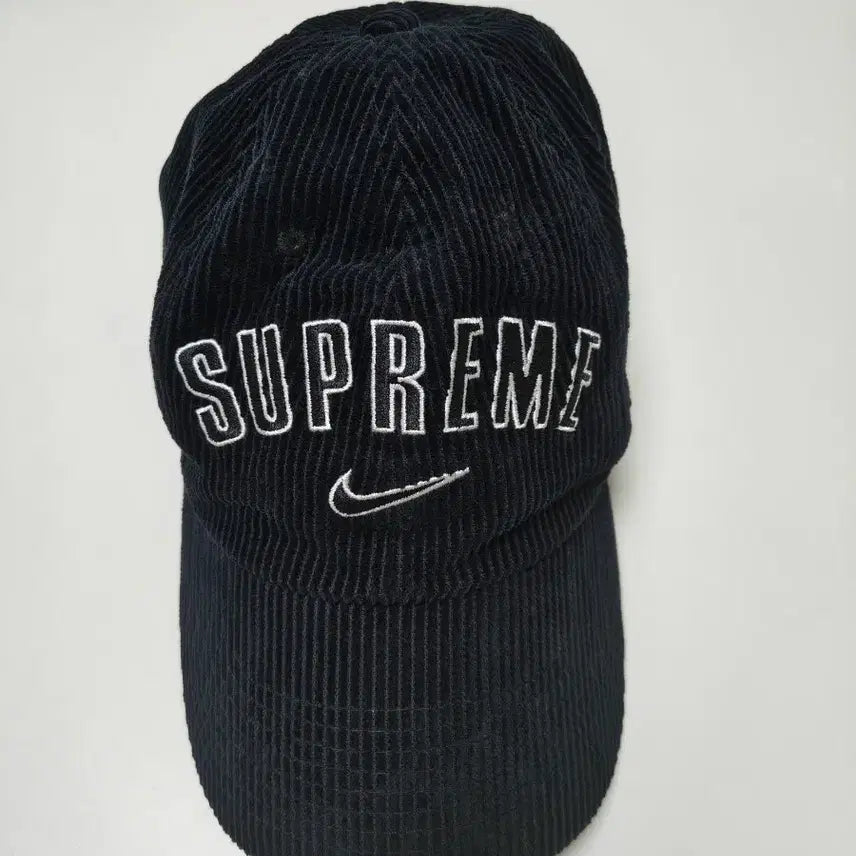 [BUNJANG] Supreme x Nike Corduroy Ball Cap Black / 슈프림 나이키 코듀로이 볼캡 블랙