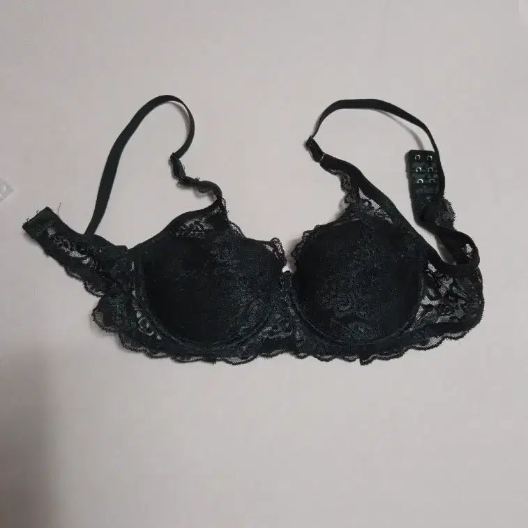 [BUNJANG] Black Lace Bra / 블랙 레이스 브라 중고