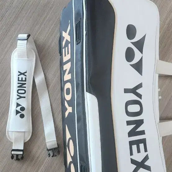 [BUNJANG] Yonex 3-Tier Badminton, Tennis, Squash Bag / 요넥스 배드민턴 3단가방 테니스 스쿼시 라켓스포츠