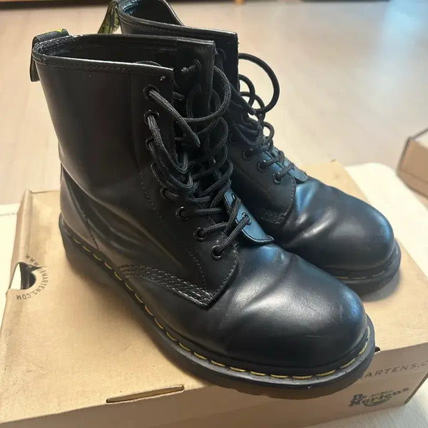 [BUNJANG] Dr. Martens 1460 Black Boots Size 250 / 닥터마틴 1460 블랙 워커(250)