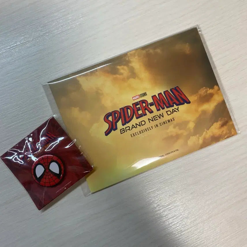[BUNJANG] Spider-Man "Brand New Day" Week 3 Special Edition Peter Parker AR Film & Badge Set / 스파이더맨 브랜드 뉴 데이 3주차 특전 피터파커 AR 필름,뱃지 세트