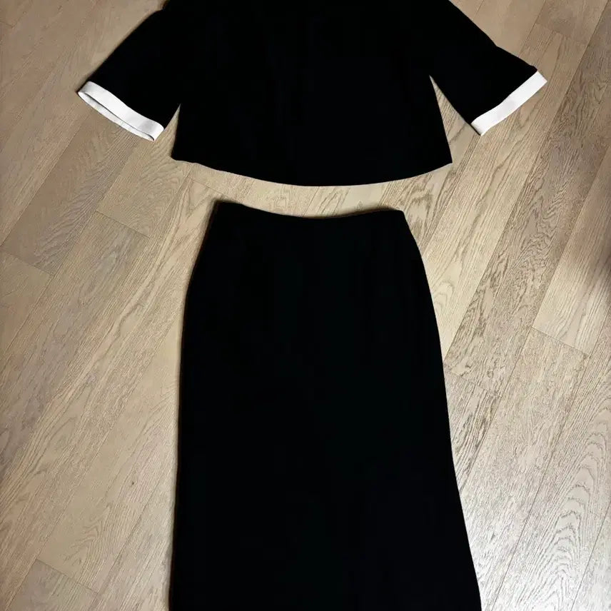 [BUNJANG] Andy & Debb Two-Piece Set - Size 66 / Andy & Debb 앤디앤뎁 투피스