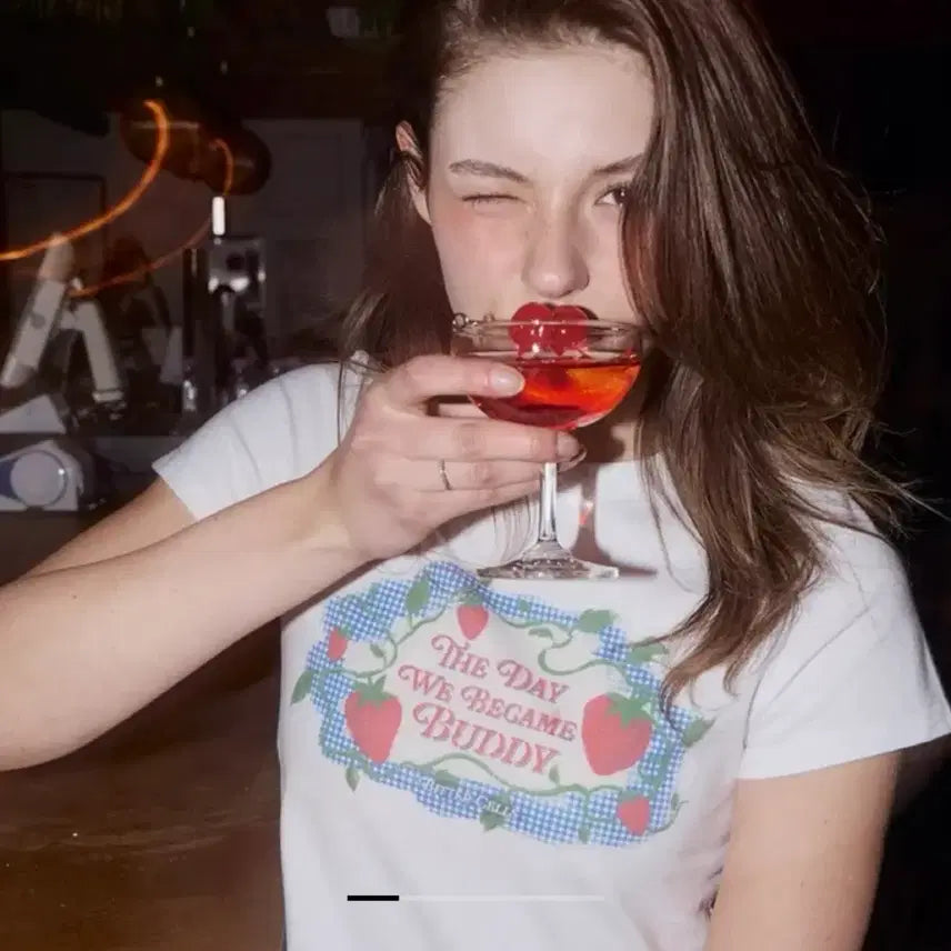 [BUNJANG] Bitter Cells Sweet Pea Berry Tea Cropped T-shirt / 비터셀즈 스윗피 베리 티