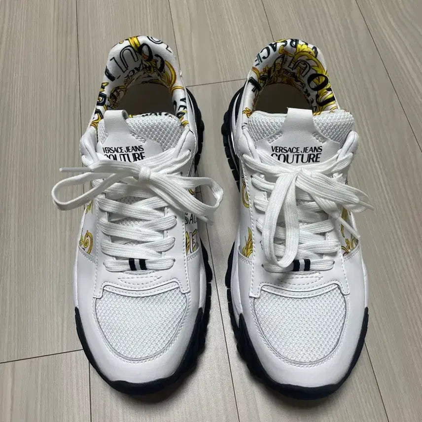 [BUNJANG] Versace Jeans Couture Medusa Sneakers / Versace Jeans Couture sneaker