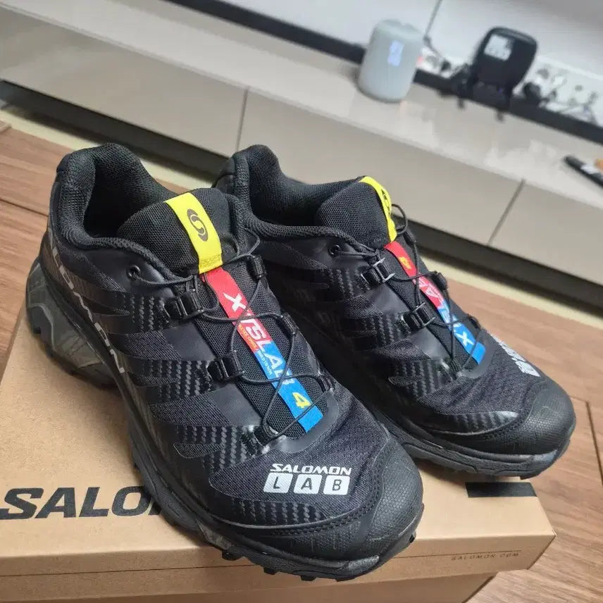 [BUNJANG] Salomon XT-4 OG Metallic Silver Running Shoes / 살로몬 XT-4 OG 메탈릭 실버 260 UK7.5