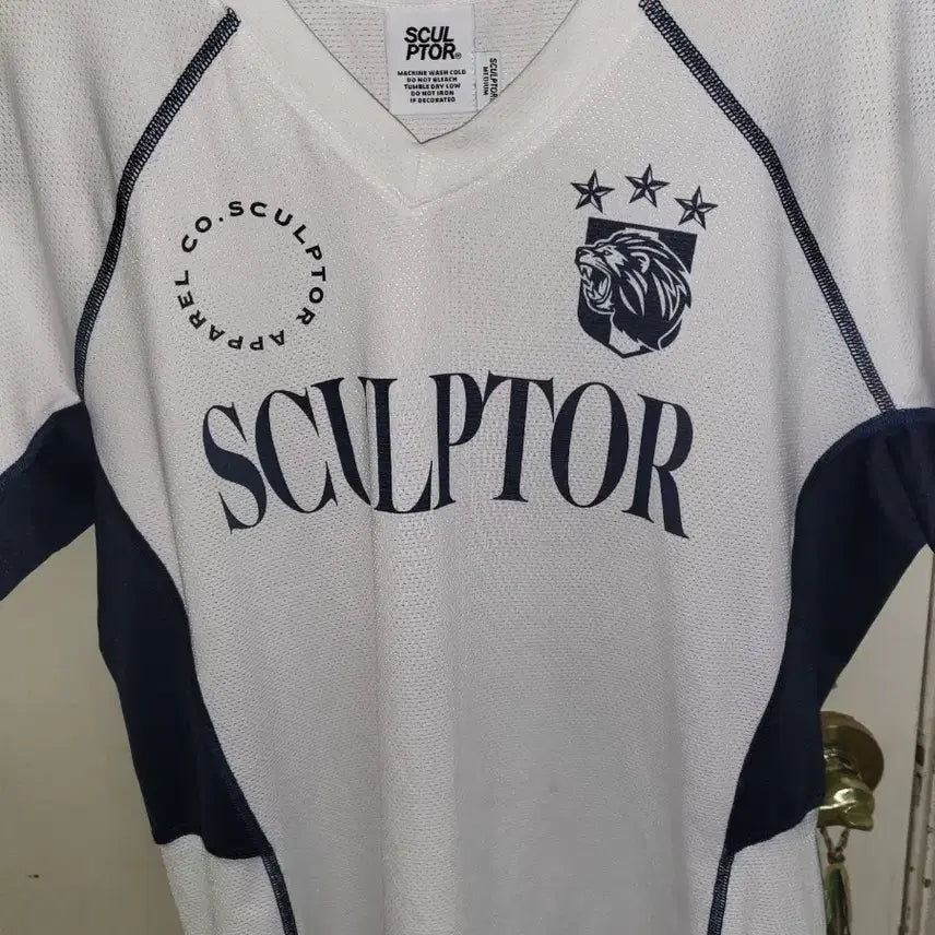 [BUNJANG] Sculptor Sport Jersey Top White / (착샷O)스컬프터 스포츠 저지탑 화이트 블록코어 뉴진스
