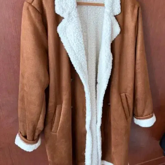 [BUNJANG] Brown Faux Fur Lined Long Coat with White Trimming / 무스탕 롱 자켓