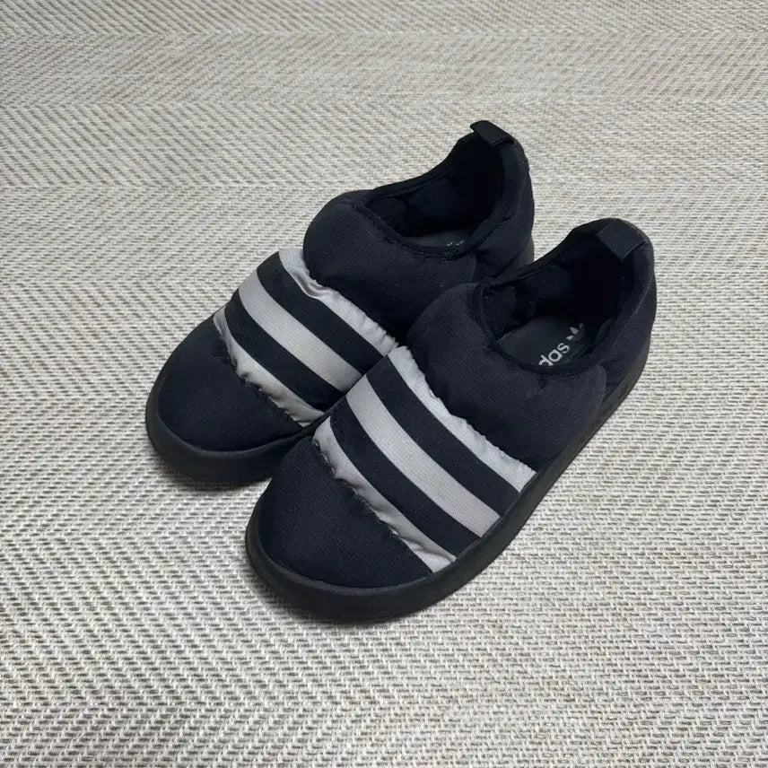 [BUNJANG] Adidas Furrylette Core Black Slides / 아디다스 퍼피렛 코어 블랙