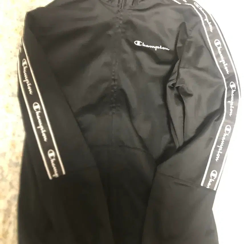 [BUNJANG] Champion Kids Track Jacket - Black, Size L / 챔피온 트랙탑 검정색 키즈 L