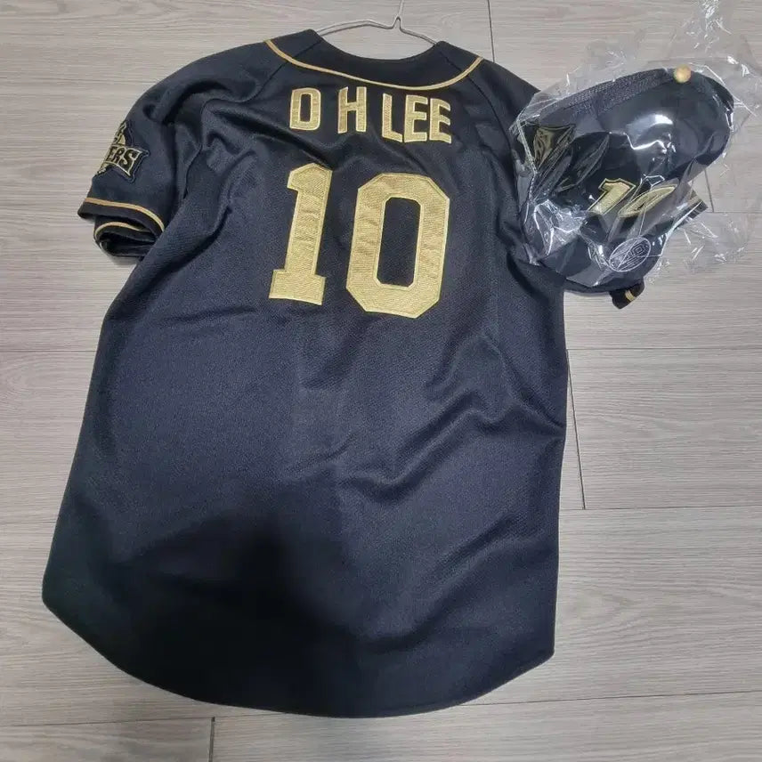 [BUNJANG] Choi Kang Baseball Lee Dae-ho Uniform & Hat Set / 최강야구 이대호 유니폼 모자