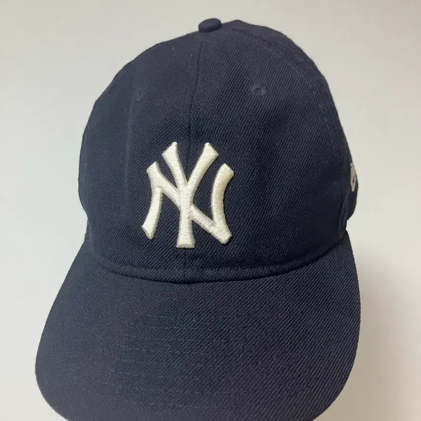 [BUNJANG] New Era x Beams New York Yankees 9FIFTY 6-Panel Cap Navy / 뉴에라 빔즈 beams 뉴욕양키스 9fifty 6패널캡 볼캡 모자 네이비