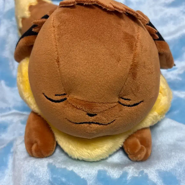 [BUNJANG] Eevee Sleeping Plush 30cm / 잠자는 이브이  인형 라잉 이브이 30cm