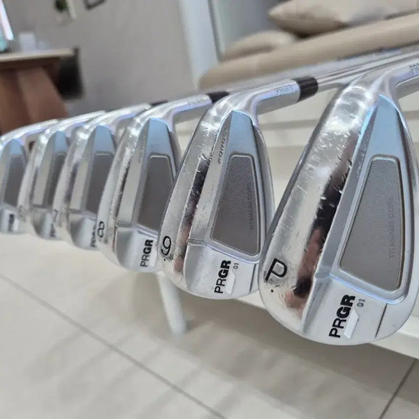 [BUNJANG] PRGR 01 Iron Set 5-P / PRGR 01 아이언 세트 5~P번