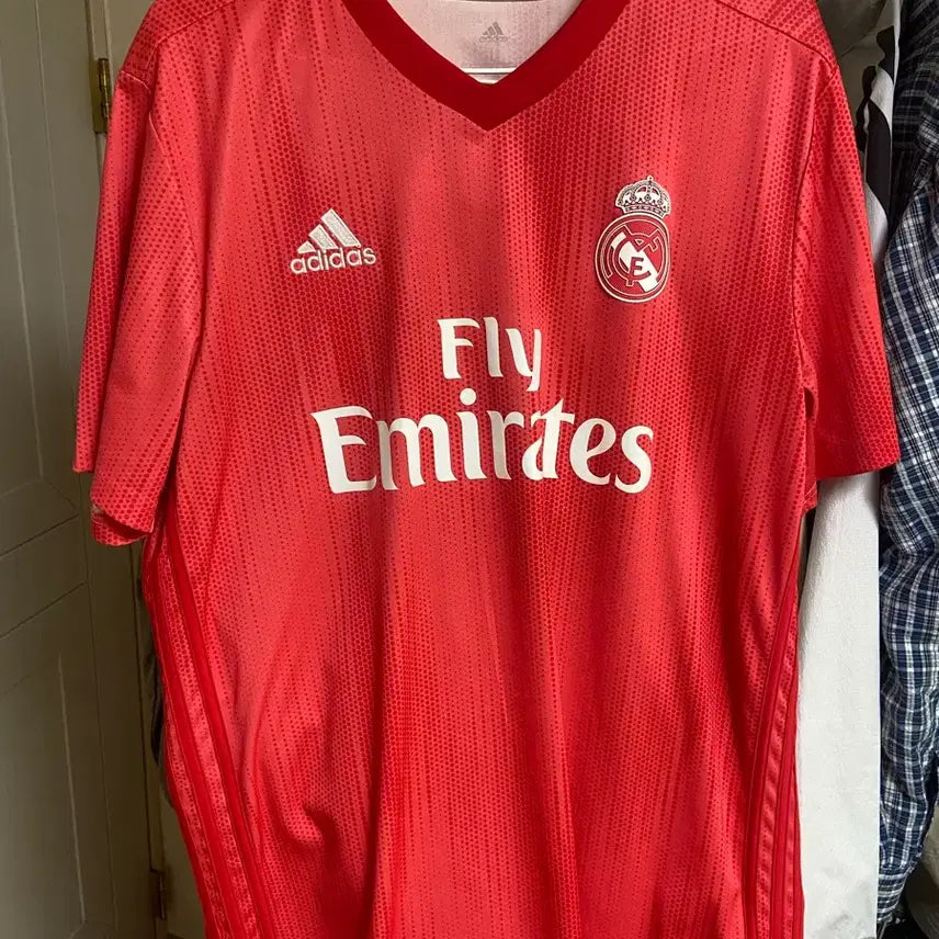 [BUNJANG] Real Madrid 18-19 Third Jersey Sergio Ramos Marked / 레알마드리드 18-19 써드유니폼 해외L 세르히오라모스 마킹