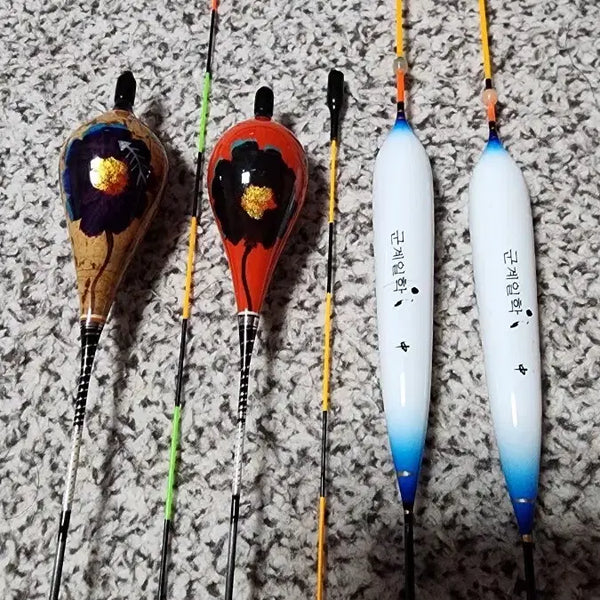 [BUNJANG] Gunkyeilhah Cork Float Set (2 Sizes, 4pcs + 2 Service) / 민물낚시 장찌, 군계일학 찌