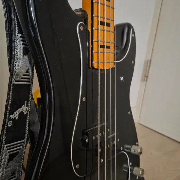 [BUNJANG] Squier Classic Vibe 70s Precision Bass / 스콰이어 클래식 바이브 70s 베이스