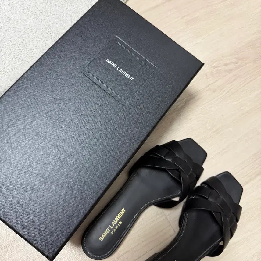[BUNJANG] Saint Laurent Tribute Matte Black Slides / 생로랑 트리뷰트 무광 블랙 슬라이드 37