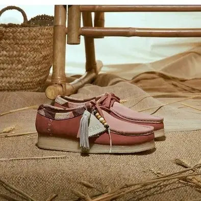 [BUNJANG] Clarks x Wallabee Pink Suede Loafers / 클락스 엔드 왈라비 핑크 스웨이드
