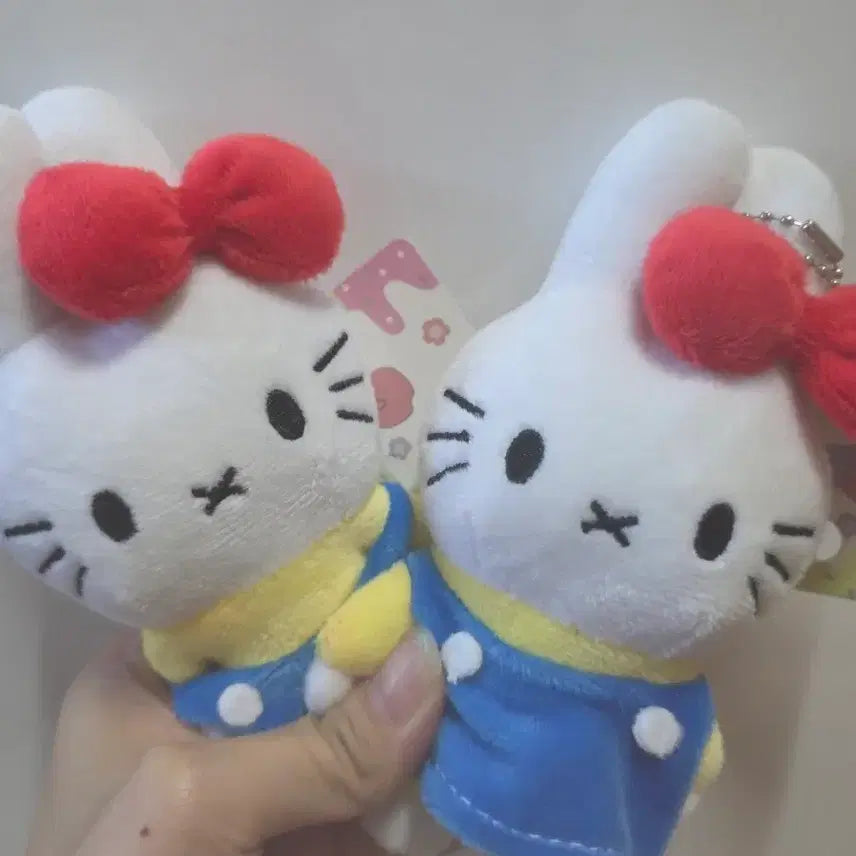 [BUNJANG] Hello Kitty x Miffy Doll Keychain / 헬로키티 미피 인형 키링