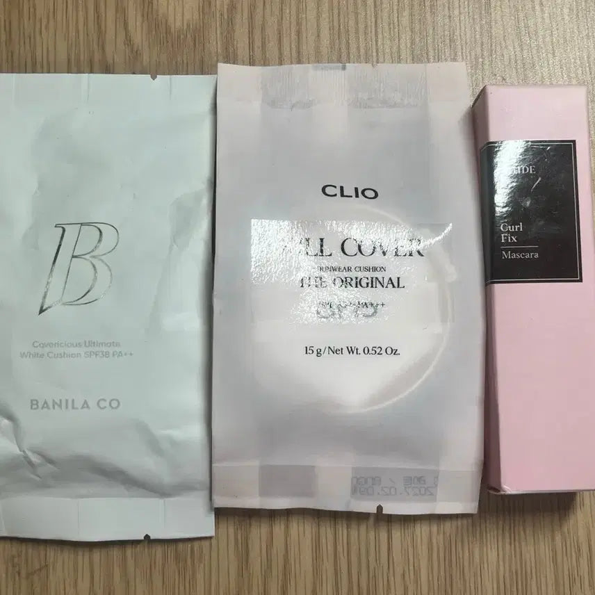 [BUNJANG] Banila Co. Ultimate White Cushion (Shade 17), Clio Kill Cover Cushion (Shade 19), Etude Curl Fix Mascara (Black) / 바닐라코 얼티밋 화이트 쿠션 17호 에뛰드 컬픽스마스카라 01 블랙