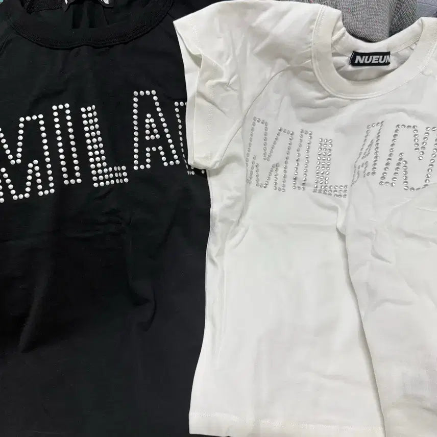 [BUNJANG] Ubion Stud Cubic Lettering Short Sleeve T-Shirt / 에이블리 유비온 스터드 큐빅 밀란 레터링 반팔 티셔츠 벼룩